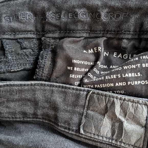 High Waisted Crop Jegging - Picture 2 of 3